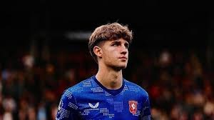 神经科学：解析“自我控制耗竭”在长时间博弈中的体现。（神经科学视角：长时间博弈中的自控力耗竭机制）